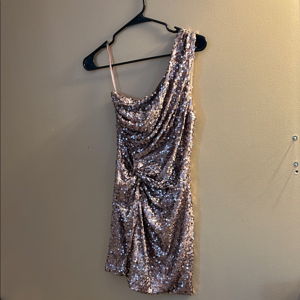 Elegant Sequin One-Shoulder Dress